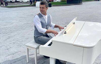 Элтон Джон - Украинский - Украинский пианист показал, что осталось от легендарного рояля в Ирпене - korrespondent.net - Россия - Украина - Прага