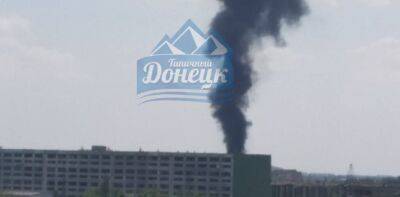 У Донецьку чути "бавовну": горить та вибухає черговий склад окупантів