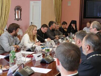 Духовенство ПЦУ и УПЦ согласовали Декларацию взаимопонимания в Софии Киевской, призвав к единству православия