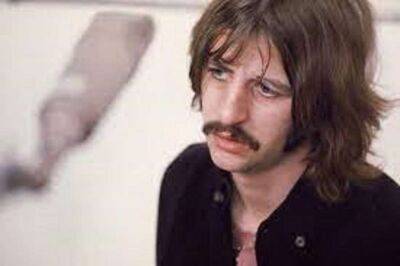 Барабанщик The Beatles Рінго Старр святкує сьогодні свій день народження