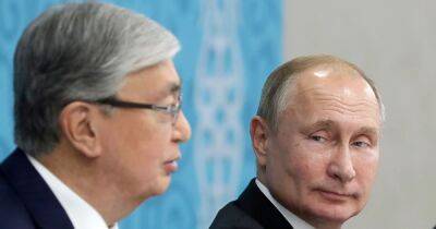Президент Казахстана поручил наладить экспорт нефти в обход России