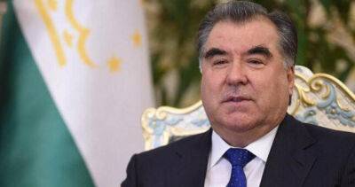 Эмомали Рахмон поздравил таджикистанцев с Иди Курбон