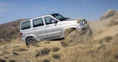 УАЗ начал выпуск авто без ABS и подушек безопасности: они подорожали на 40%