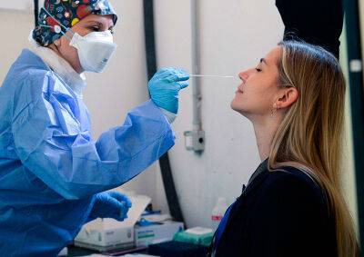 Суточный прирост инфицированных коронавирусом в Чехии превысил 1500 человек