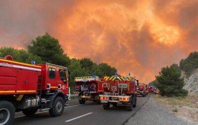 На півдні Франції спалахнула масштабна пожежа, випалено 600 га території