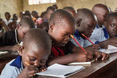 К 2030 году 84 миллиона детей рискуют не ходить в школу (доклад ЮНЕСКО)