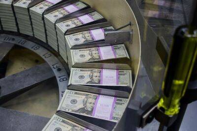 Курс доллара снова растет в обменниках: что происходит