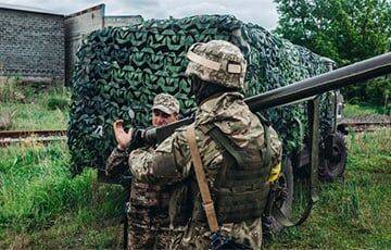 На Донбассе десантники ВСУ сожгли российские танки и взяли в плен оккупантов