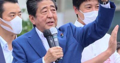 Синдзо Абэ: экс-премьер Японии, который 27 раз обсуждал с Путиным Курилы