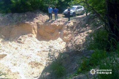 Черкаські поліцейські успішно борються з незаконним видобутком піску