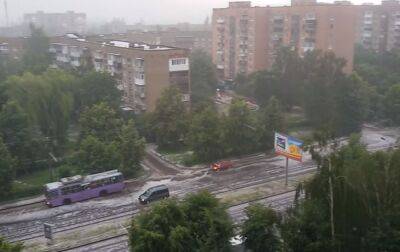 Сильные грозы и град почти по всей Украине: в Укргидрометцентре предупредили о разгуле стихии сегодня