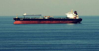 Западные страны отложили введение запрета на страхование перевозок нефти из РФ по морю
