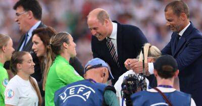 Принц Уильям поздравил футболисток, одержавших историческую победу над Германией в Евро-2022