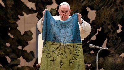 Папа римский Франциск в сентябре посетит Казахстан