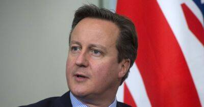 Экс-премьер Кэмерон и другие: РФ расширила санкции против британских политиков и СМИ