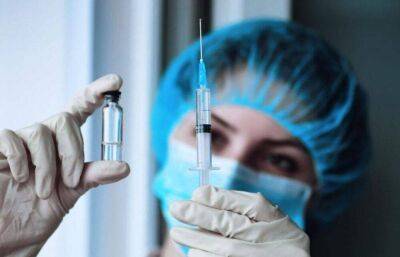 Медики рекомендуют жителям Тверской области сделать прививку против коронавирусной инфекции и провести ревакцинацию