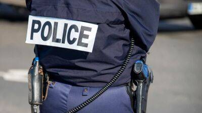 В аэропорту Шарль де Голль в Париже полиция застрелила бездомного