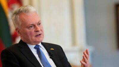 Президент Литвы лишил фигуристов госнаград за участие в шоу Навки