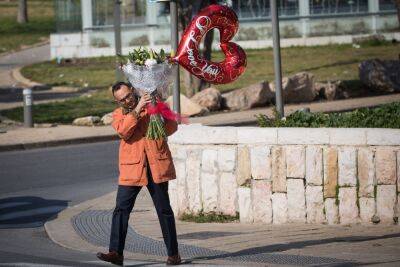 Статистика Дня любви в Израиле: все больше одиноких мужчин и женщин