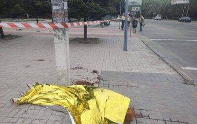 "Прилет" по остановке в Николаеве: умер один из пострадавших