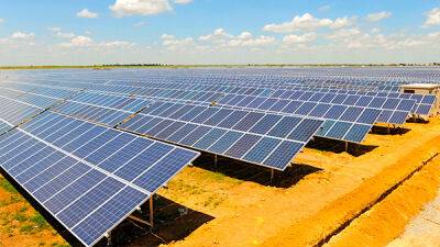 В Іспанії запустили найбільшу в Європі сонячну електростанцію
