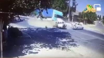 Грузовик на большой скорости врезался в "Дамас", два человека погибли. Видео