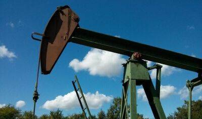 Доходы России от экспорта нефти в июле снизились на $2 миллиарда