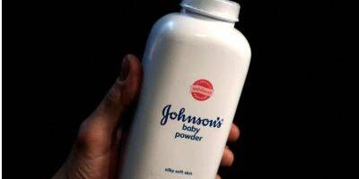 Из-за рака. Johnson & Johnson прекращает продажи детской присыпки с тальком
