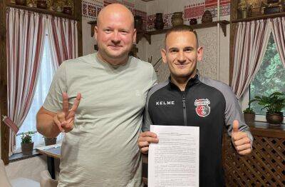Верес продлил на три года контракт с полузащитником Дахновским