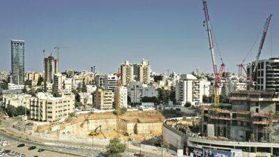 ЦСБ: израильтяне стали меньше покупать квартиры
