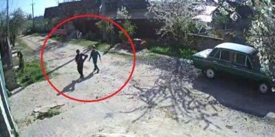 В Херсоне дети нашли гранатомет и случайно выстрелили из него во двор — видео