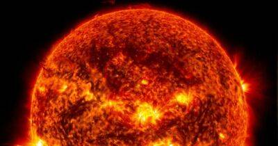 Взрыв темной плазмы на Солнце достигнет Земли 15 августа
