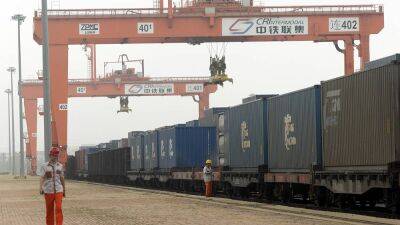 Восточнокитайская провинция Цзянсу отправила первый прямой грузовой поезд в Европу