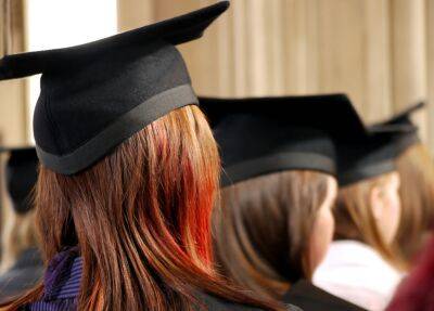 Кандидатов в депутаты Латвии предложено обязать иметь высшее образование