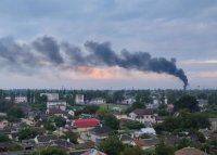 В Криму під Джанкоєм пролунали потужні вибухи і почалася пожежа. Відео