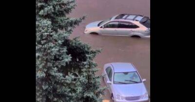 Потоп в Одессе: из-за сильного ливня в городе стоит общественный транспорт (видео)