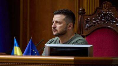 Зеленский ответил на петицию о зарплатах депутатам: говорит, не влияет