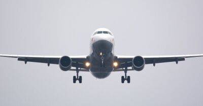 Подросток напугал пассажиров фотографиями авиакатастрофы. Его сняли с рейса в Нидерландах