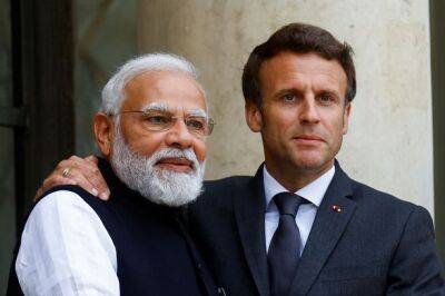 Президент Франции Макрон обсудил украинскую войну с премьер-министром Индии Моди