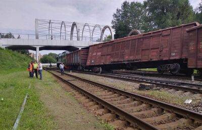 Несколько вагонов грузового поезда сошли с рельсов в Могилеве