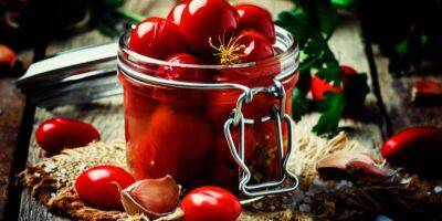 Ароматные. Рецепт маринованных томатов от Эдуарда Насырова