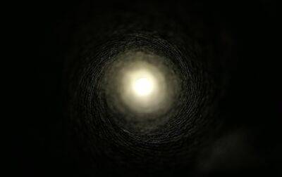 Появилось новое фото сверхмассивной черной дыры