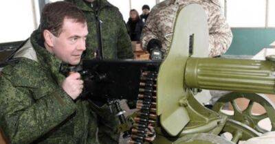 "Операция" в Украине никому в ЕС не навредила": Медведев просит возобновить торговлю с РФ