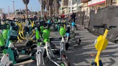 В Тель-Авиве возникла новая пробка на дорогах: самокаты мешают пешеходам