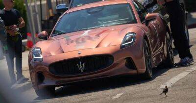 Ретро-стиль и 1200 сил: первый электромобиль Maserati рассекретили до премьеры (фото)