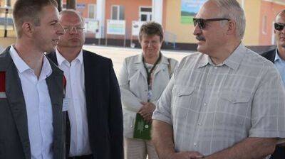 Лукашенко убеждает, что у него нет никакого желания бомбить Украину