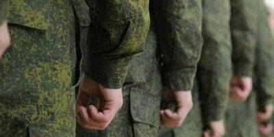 Около 700 российских контрактников 64-й бригады, совершавшей зверства в Киевской области, хотят сбежать с фронта — росСМИ