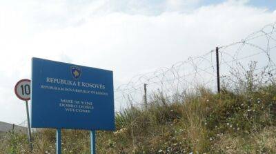 На границе Косово и Сербии разобрали баррикады и возобновили движение