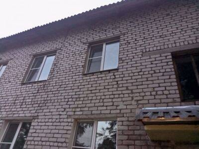 Двухлетняя девочка выпала из окна дома в Торопце Тверской области