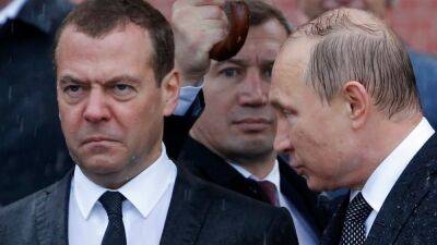 Помощник Дмитрия Медведева объяснил взломом его пост о восстановлении границ СССР